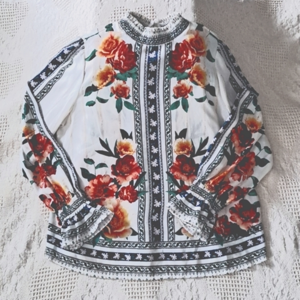 KOSMIOS Vibrantly Colored Floral Blouse Size M